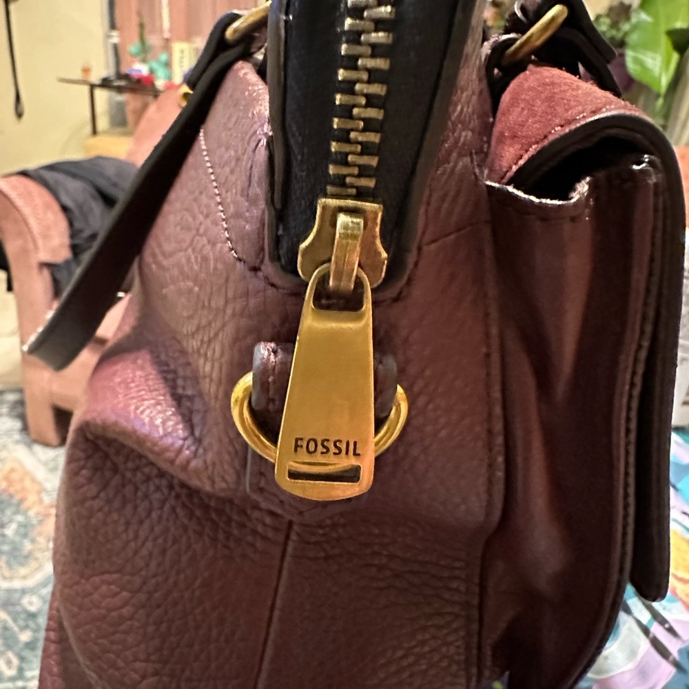 Fossil Burgundy Leather Handbag - Picture 8 of 12